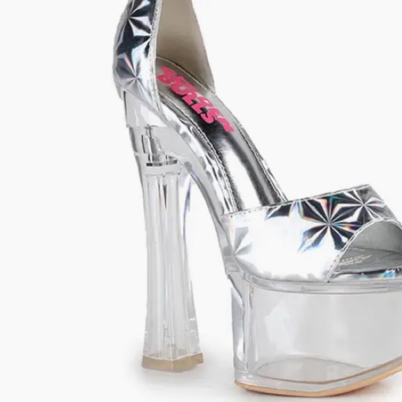 Make Offer! Golden Bulls Holographic Metallic Silver Platform Clear Lucite Heels - Picture 3 of 5
